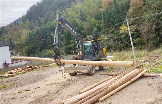 輪式挖掘機(jī)