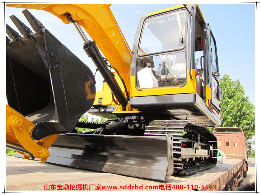 寶鼎挖掘機(jī)廠家小型挖掘機(jī)械產(chǎn)品