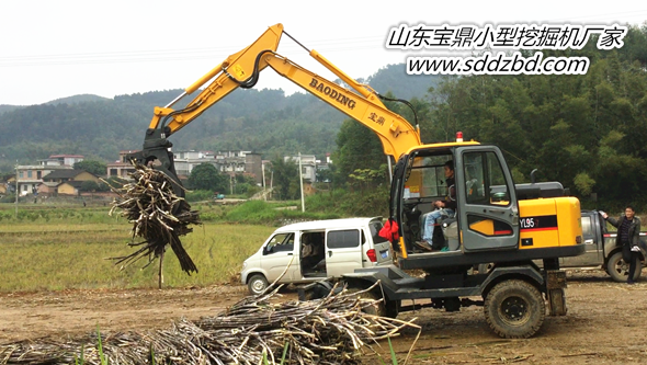 寶鼎輪式挖掘機產品