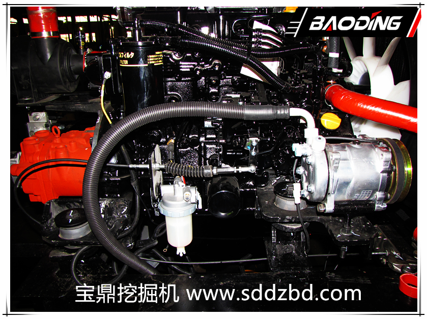 80小型挖掘機