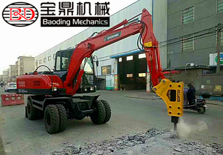 寶鼎輪式挖掘機(jī)廠家