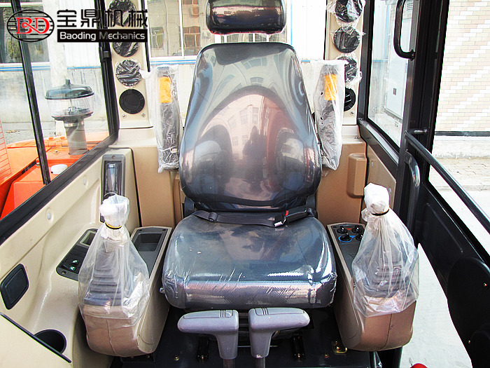 寶鼎60挖掘機(jī)