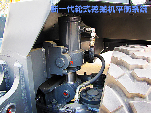 寶鼎輪式挖掘機新一代工作平衡系統