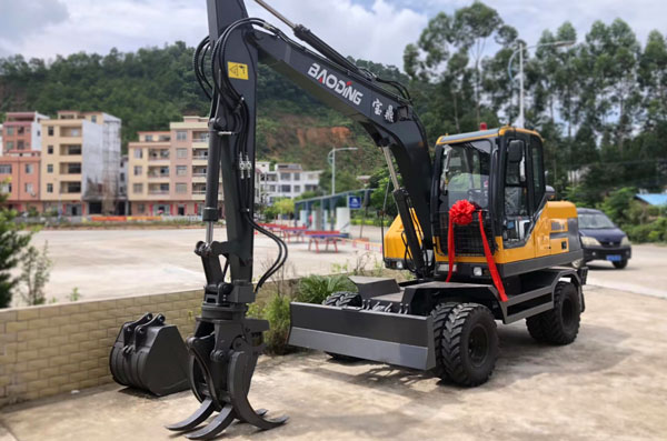 寶鼎抓木機(jī)95車型.jpg