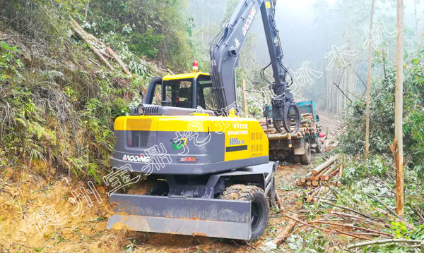 寶鼎抓木機95車型.jpg