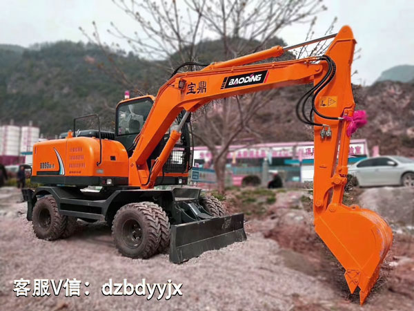 寶鼎輪式挖掘機80車型.jpg