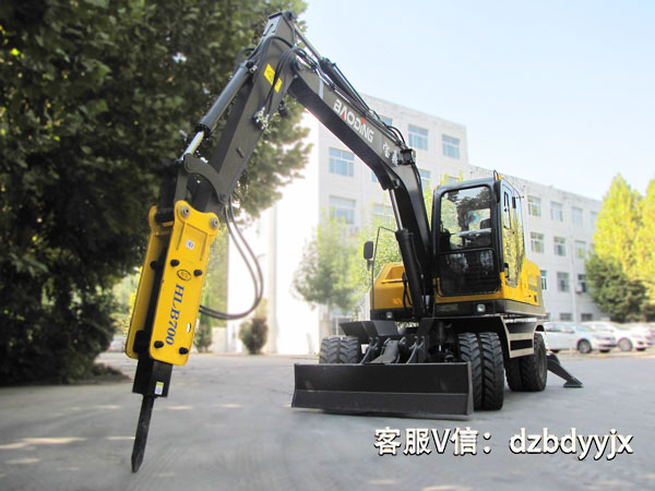 寶鼎多功能輪式挖掘機.jpg