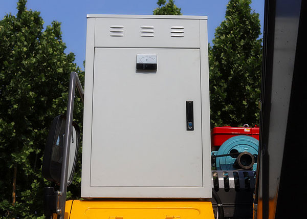 輪式挖掘機抓鐵機多功能電力控制箱.jpg