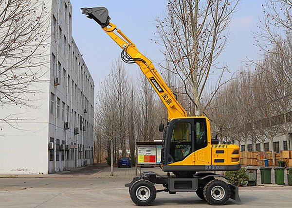 寶鼎80輪式挖掘機.jpg
