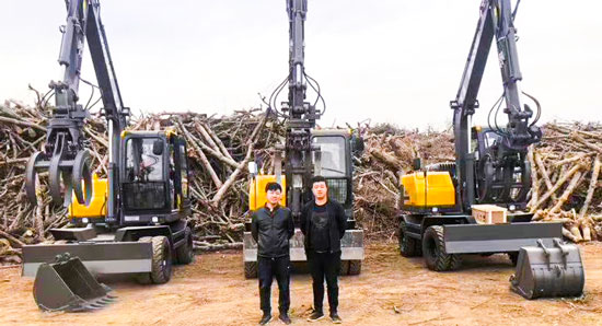 寶鼎輪式挖掘機(jī)用戶.jpg