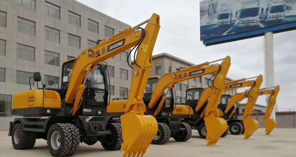 寶鼎輪式挖掘機80車型.jpg