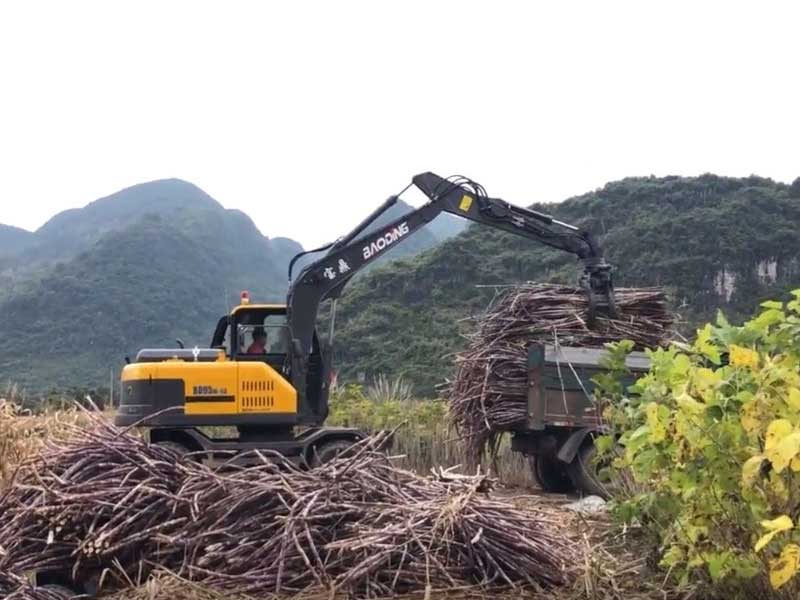 輪式物料抓裝機，選寶鼎！